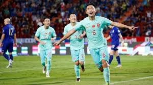 英超转会市场最新动态与球队分析